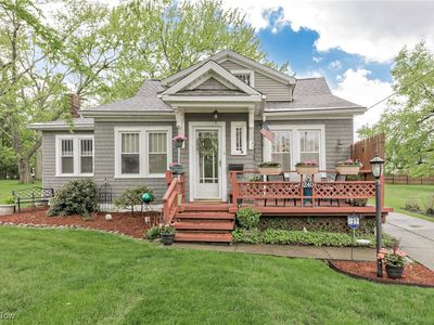 1240 Elmwood Rd, Mayfield, OH, 44124