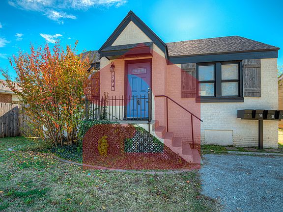 5th image of 704 NW 92nd St