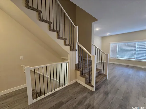 UNIT 127-315 Dickson CRESCENT, Saskatoon, SK S7T 0Z1