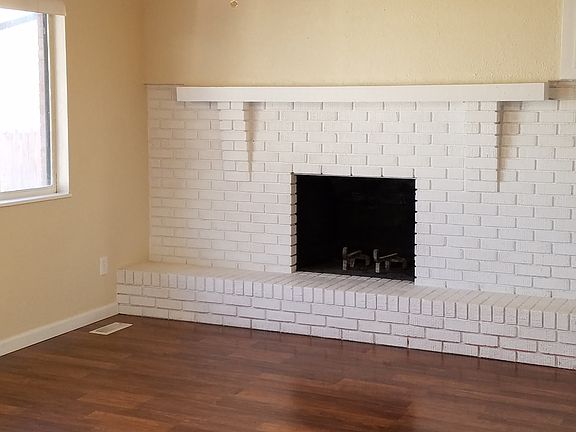 3rd image of 901 Blue Lace Dr