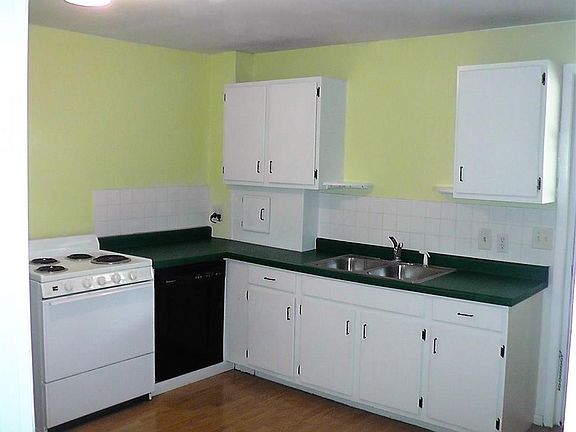 4th image of 660 E 108th St
