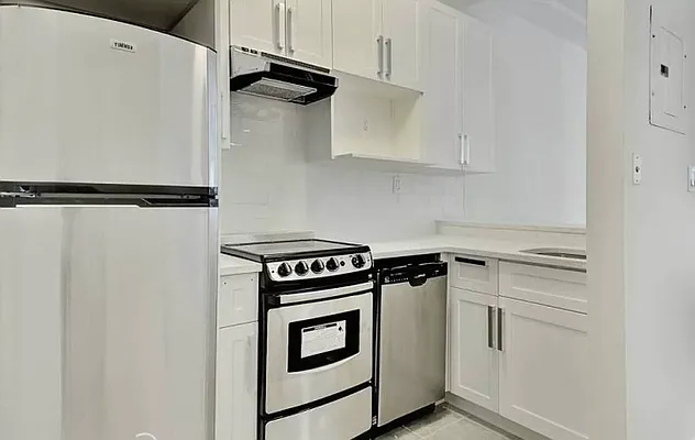 Rented by Voro NYC | media 16