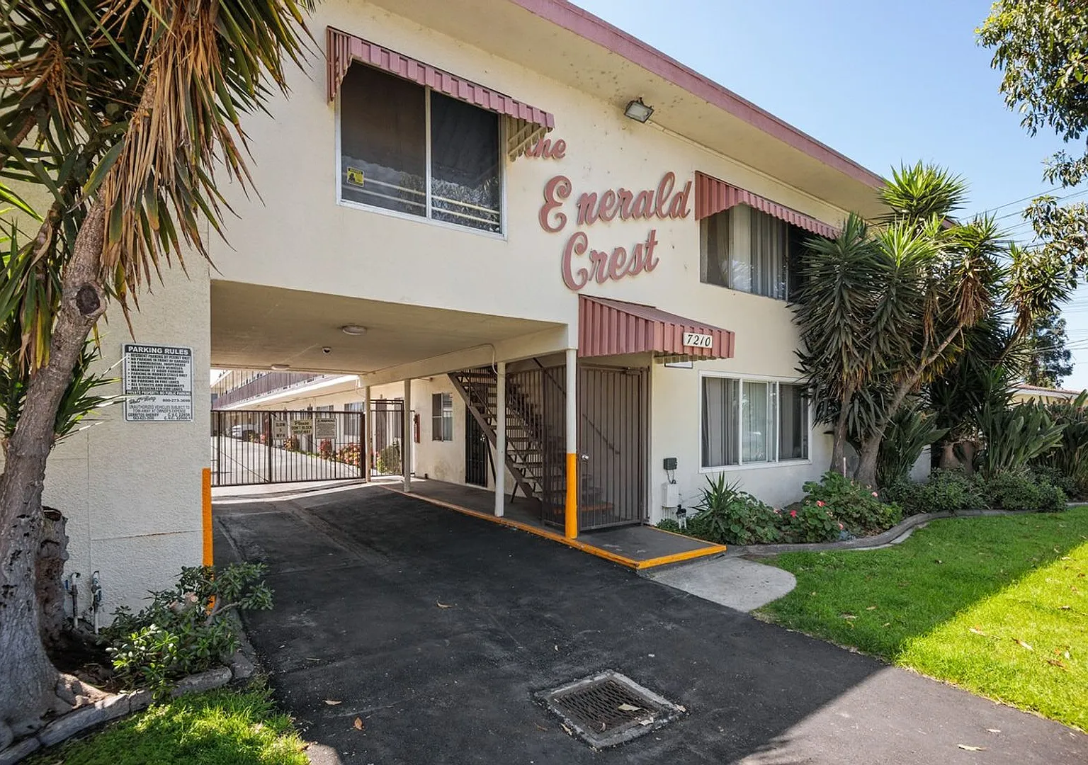Emerald Crest Apartment Homes — Photo 1