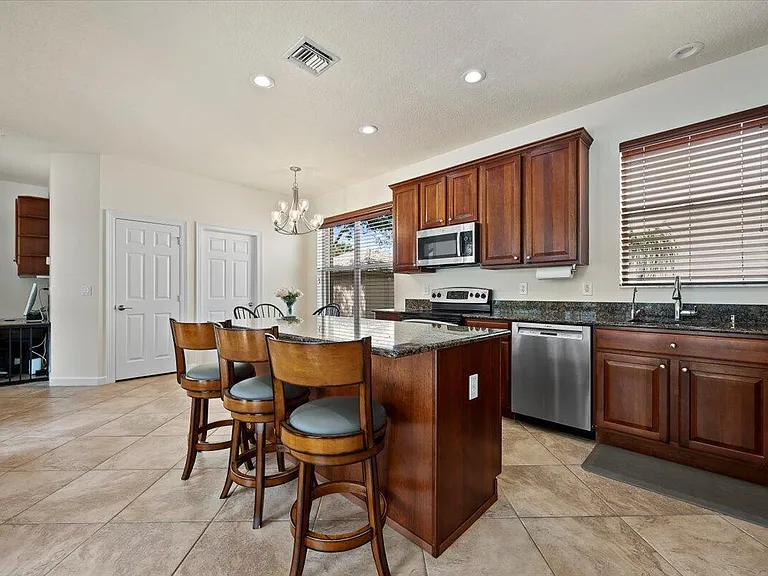 8203 Calterra Dr — Photo 20
