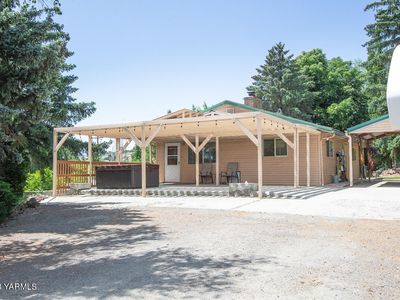 10905 Summitview Rd, Yakima, WA, 98908