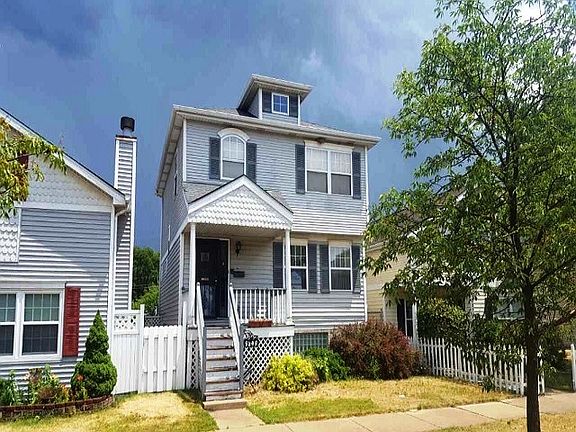 3rd image of 9849 S Commercal Ave