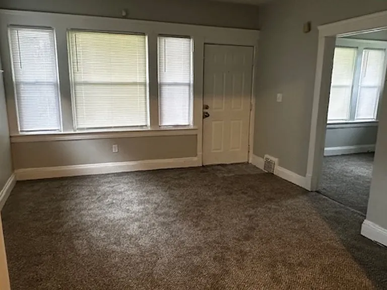 9710 Lamontier Ave — Photo 18