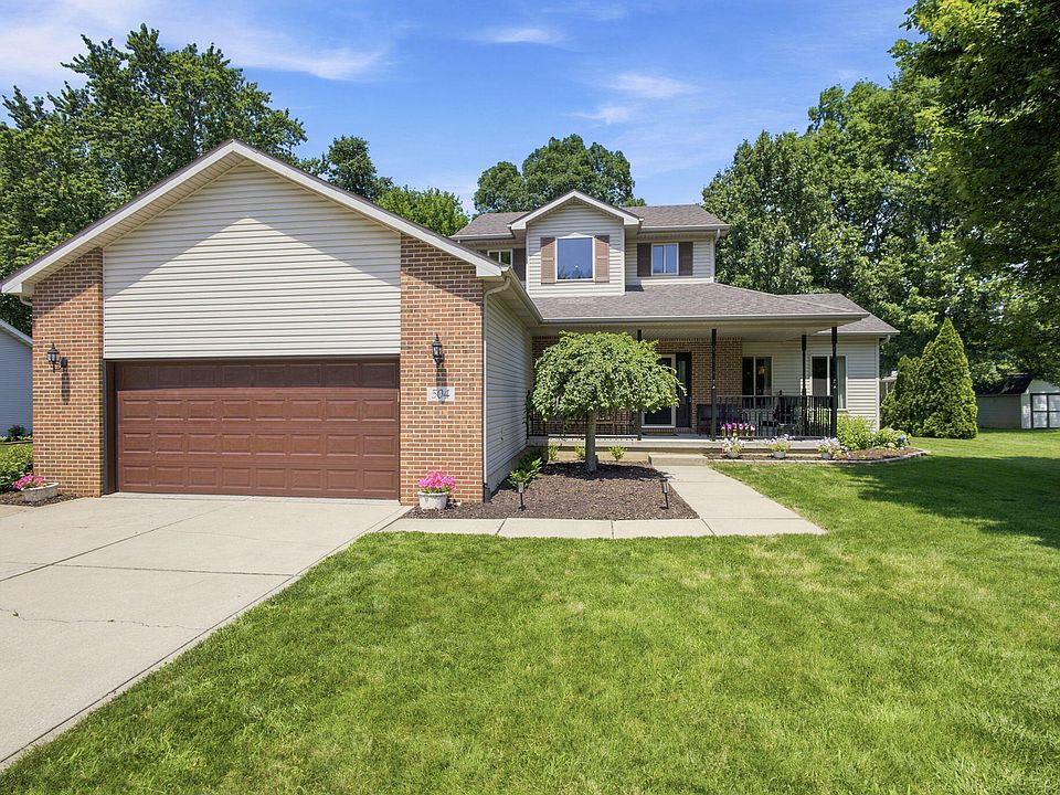 1st image of 504 Oakwood Dr