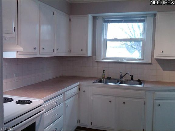 4th image of 2612 3rd St APT 4
