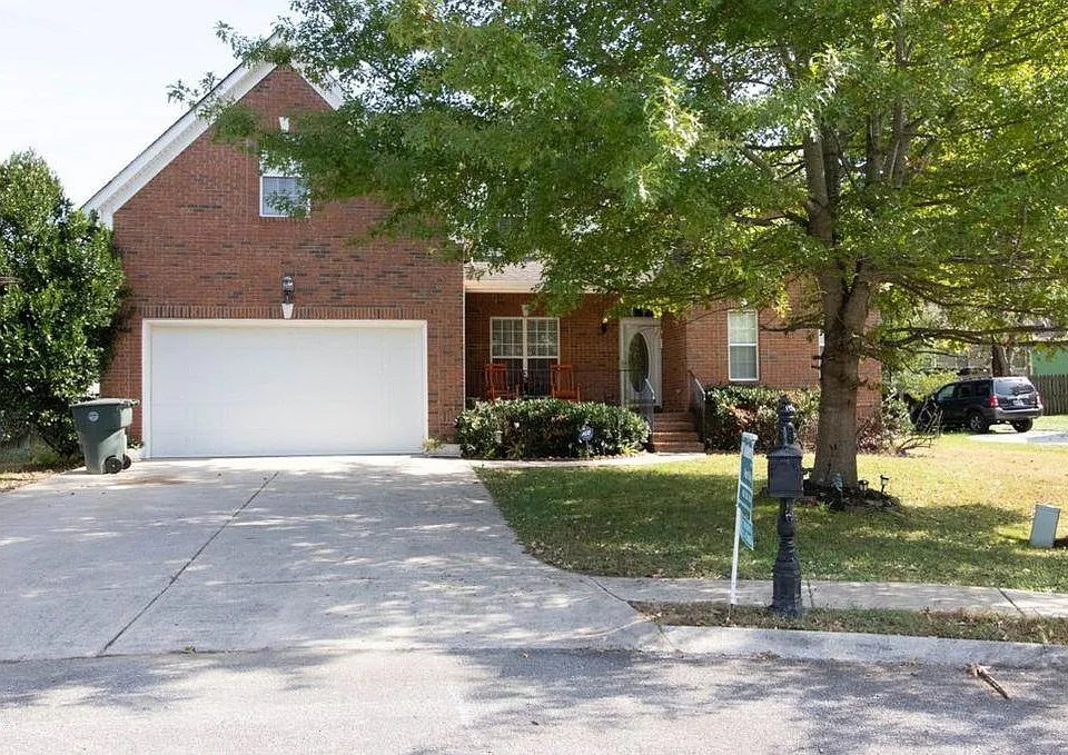 812 Westin Ct