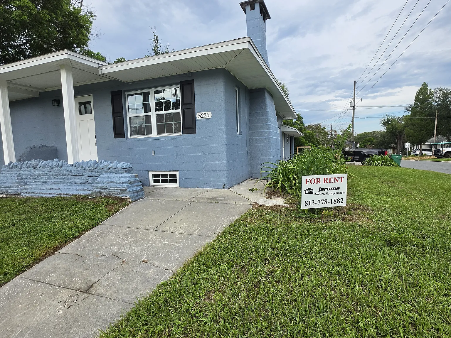 2 bed, 960 sqft, $1,995 — Photo 1