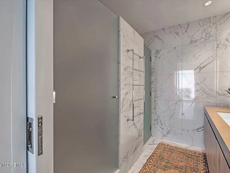 1101 Ocean Ave #1102 — Photo 27