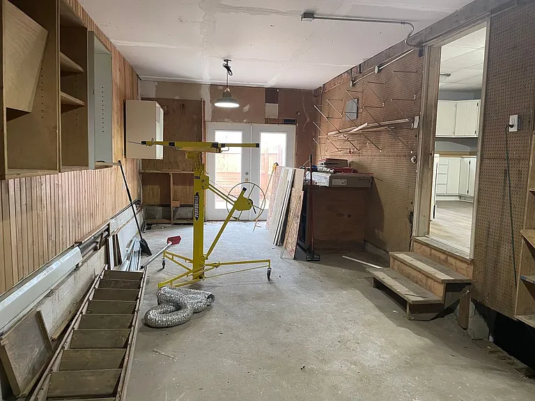 400 S Liberty St — Photo 4