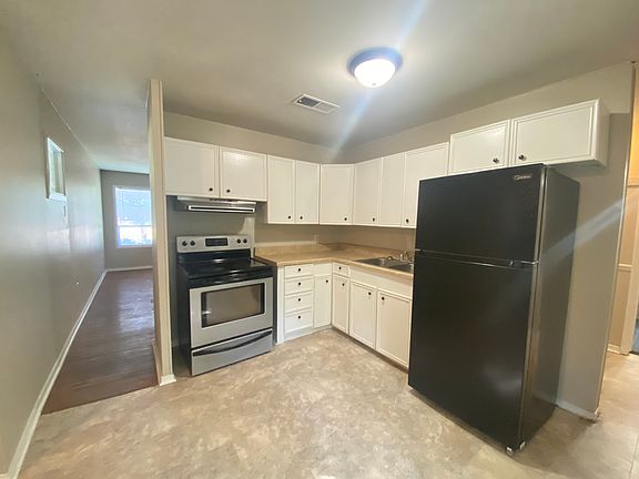 4th image of 725 Northhill Dr