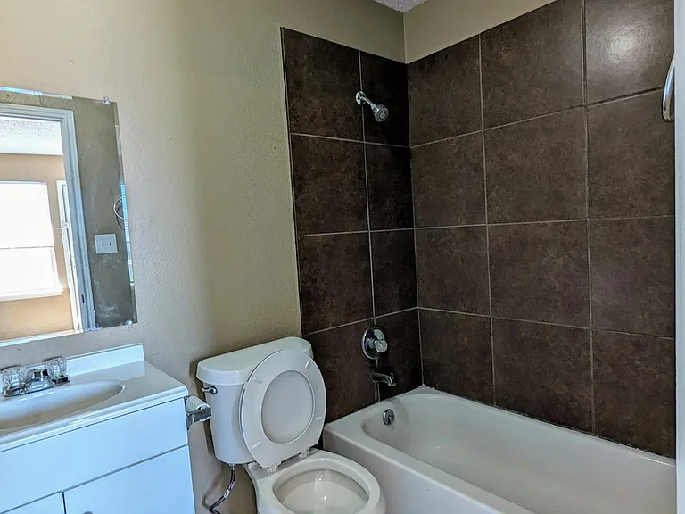 Master Bedroom toilet