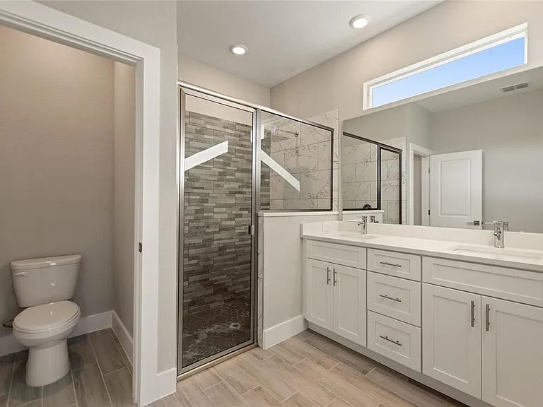119 Tulip Ln — Photo 22
