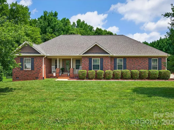 210 Cool Side Dr, Salisbury, NC 28146