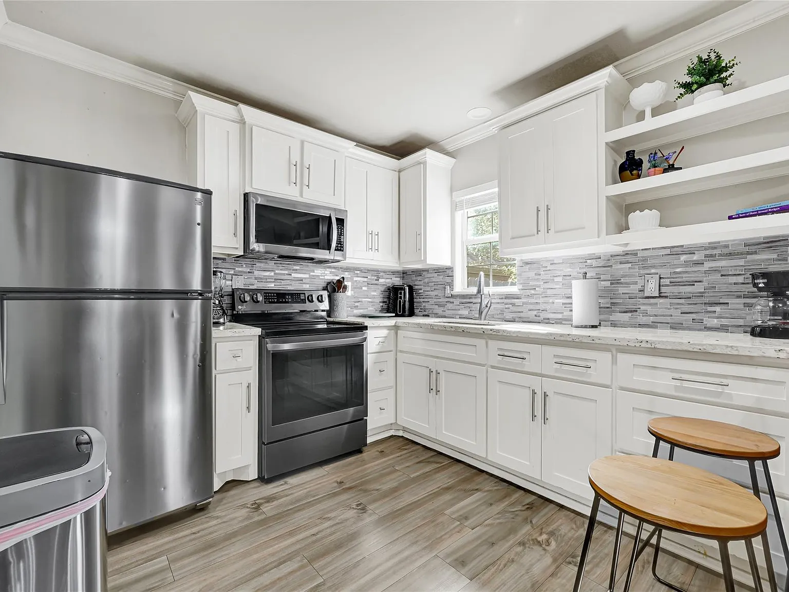 1 bed, 1.0 bath, 550 sqft, $1,600 — Photo 3