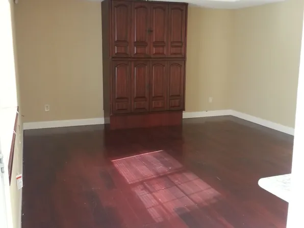 2015 Williamsburg Ct N, League City, TX 77573