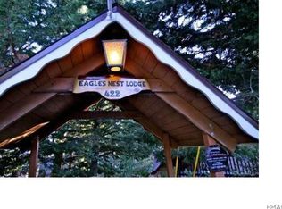 422 Pyramid Dr, Crestline, CA 92325