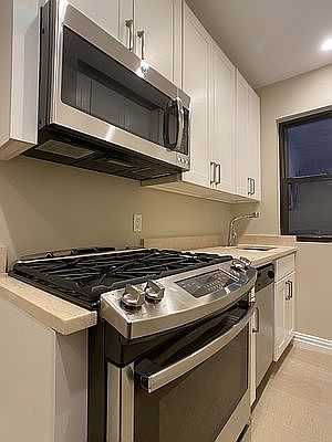 3rd image of 336 E 71st St APT 4B