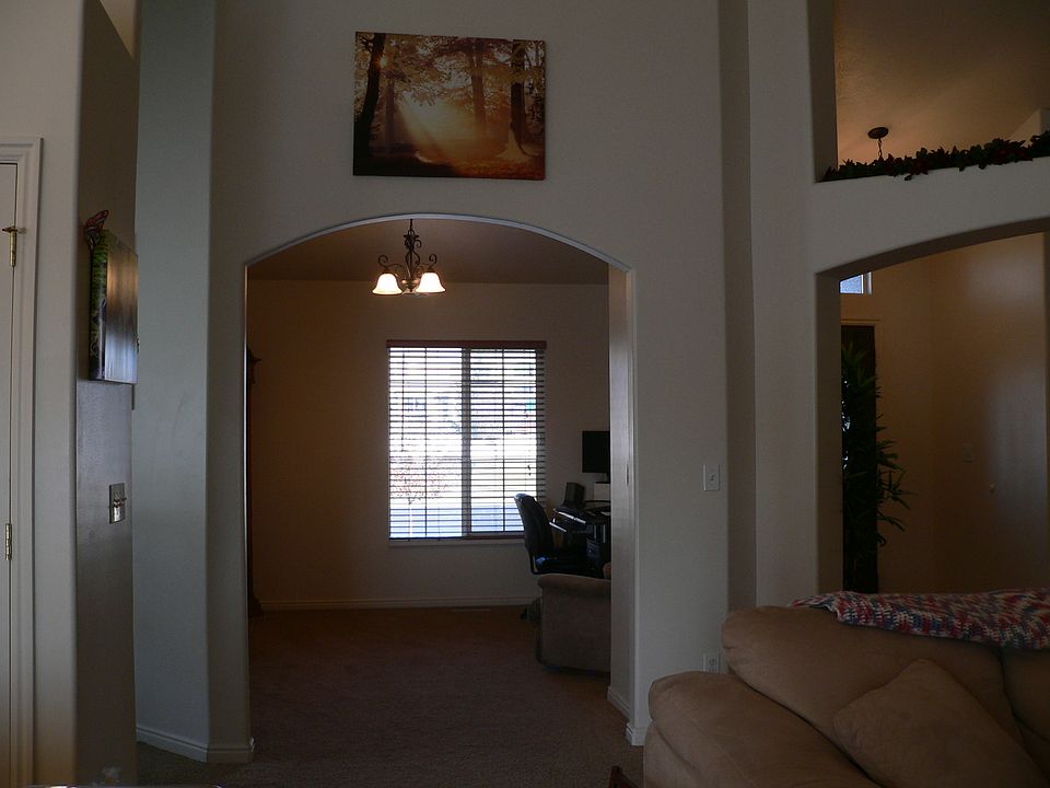 Den/Formal Living