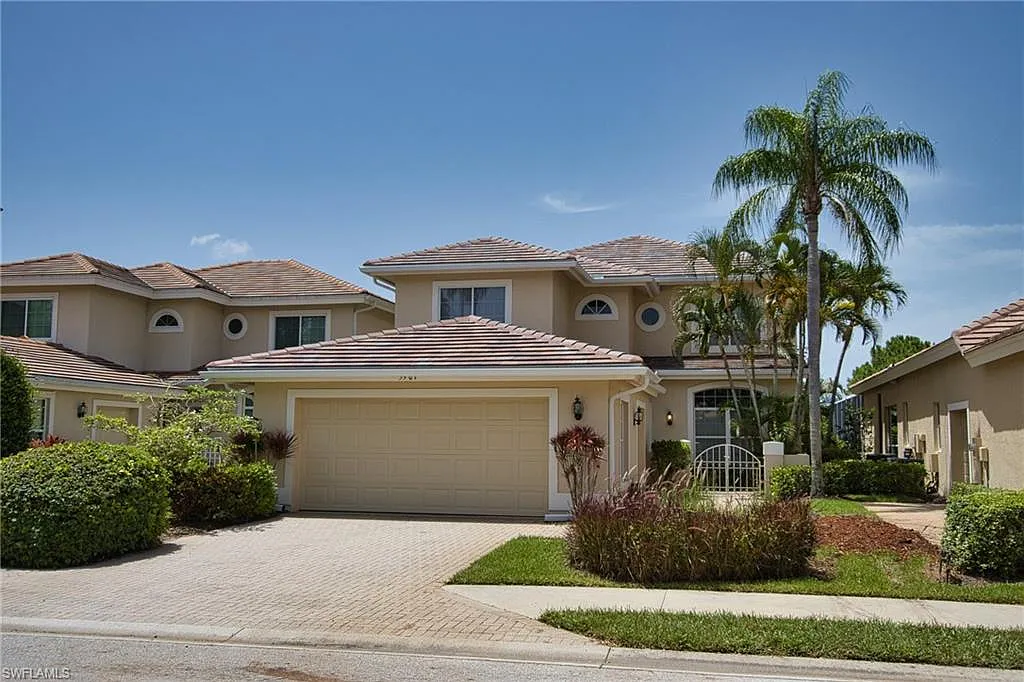 4 bed, 3.5 bath, 3200 sqft, $11,500 — Photo 1