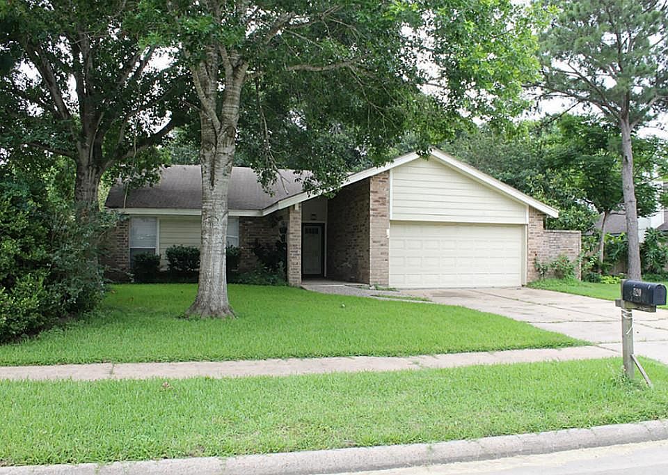 1st image of 520 Dawn Dr