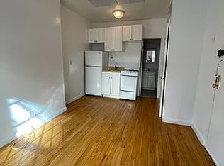 422 W 56th St APT 1, New York, NY 10019
