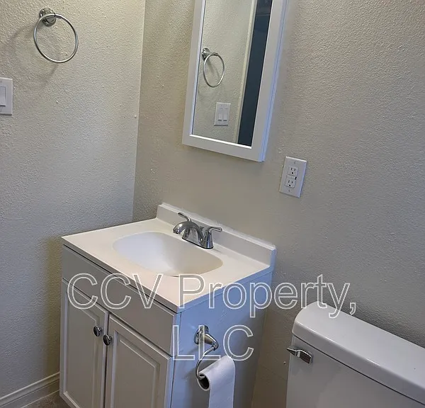 2600 E Mesquite Ave #4 — Photo 7