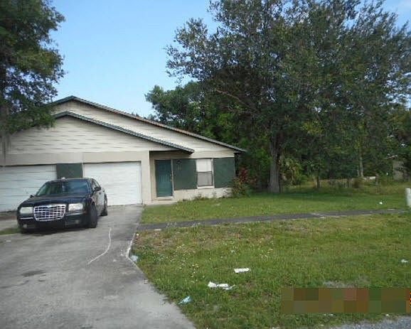 2nd image of 325 Country Lane Dr