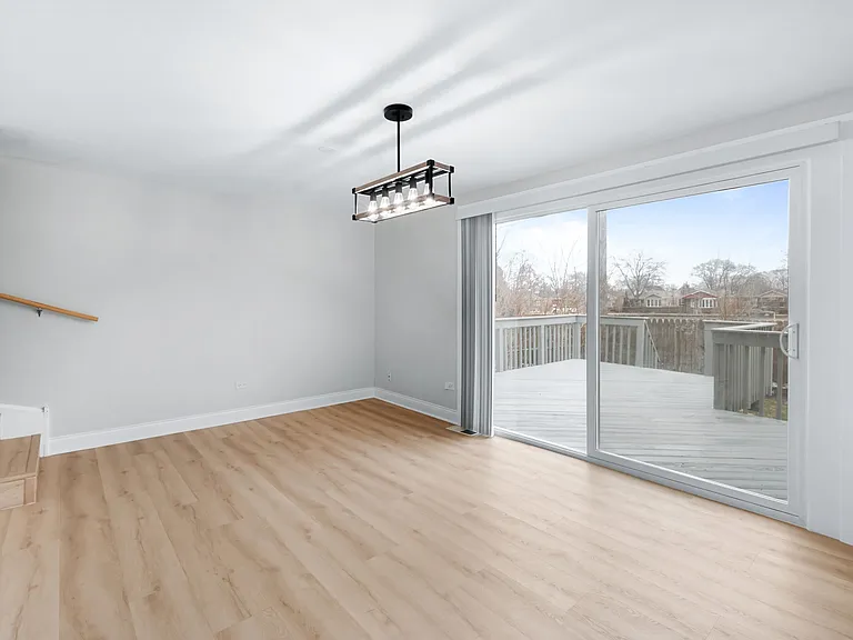 13527 S Mackinaw Ave — Photo 7
