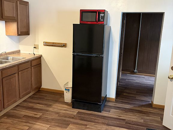 3rd image of 924 1st Ave #2