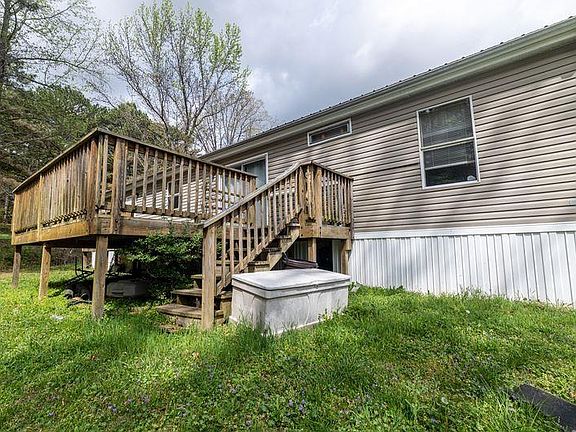 3rd image of 4560 Vandyke Rd