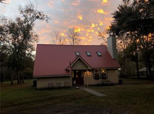 39 Douglas Dr, Waverly, GA 31565