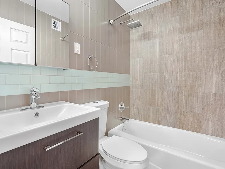 747 10th Ave #35F — Photo 8