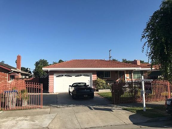 3rd image of 2215 Cinderella Ln