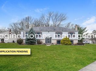 17079 Hunting Meadows Dr, Strongsville, OH