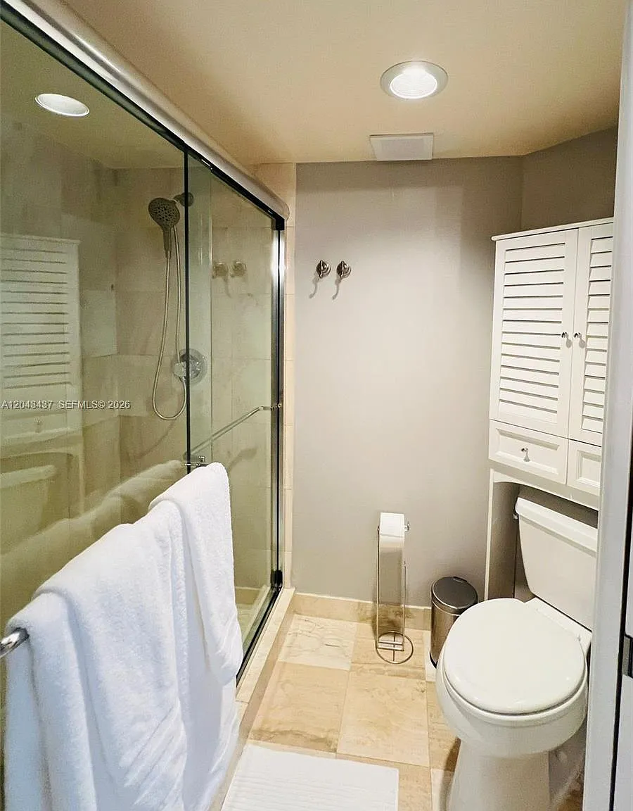 2 bed, 1353 sqft, $3,500 — Photo 4