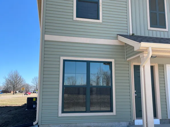 6727 Parkside Pl APT C, Godfrey, IL 62035