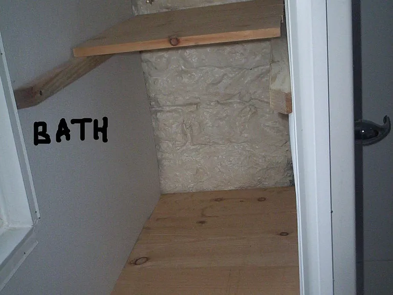 241 E Union St — Photo 9