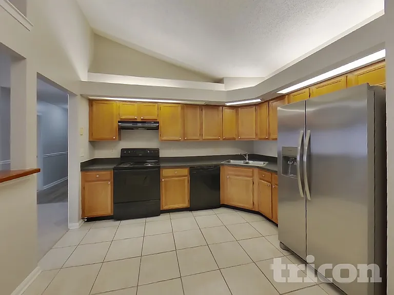 1854 Mackenzie Ct N — Photo 5