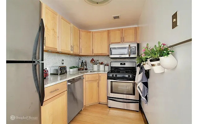 Rented by Douglas Elliman | media 9