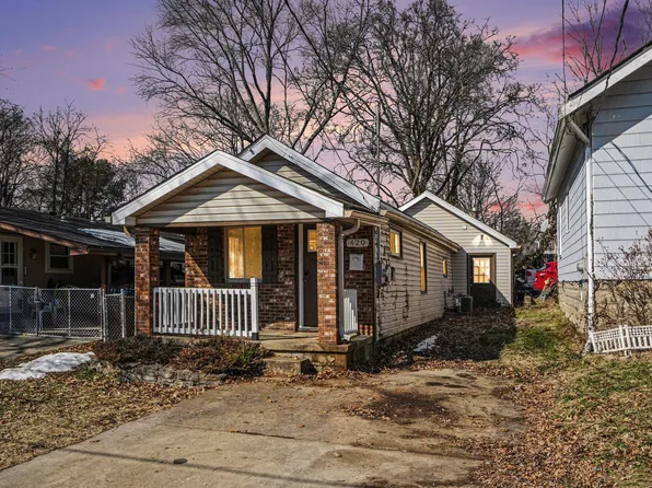 420 Buckner St, Elsmere, KY 41018