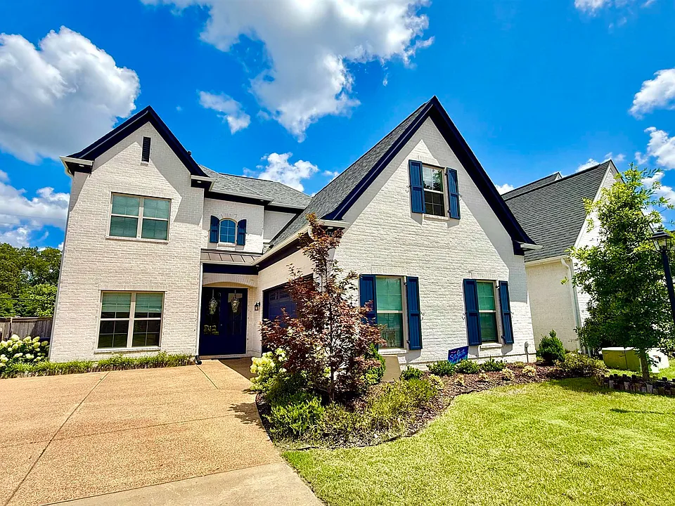 1746 Chadwick Farms Loop N