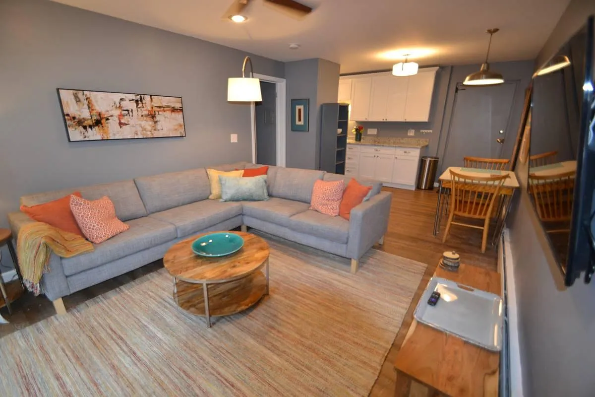 1 bed, 600 sqft, $1,295 — Photo 1