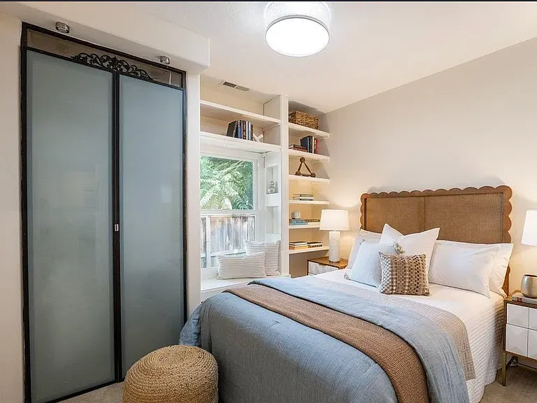 Back bedroom