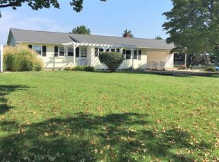 22 Hampton Corner Rd, Ringoes, NJ 08551