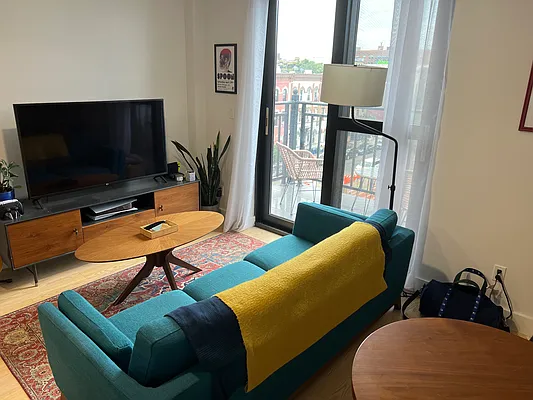 Rented by Oxford Property Group | media 30