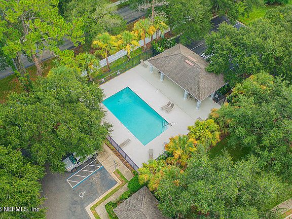 5th image of 12311 KENSINGTON LAKES Drive #301